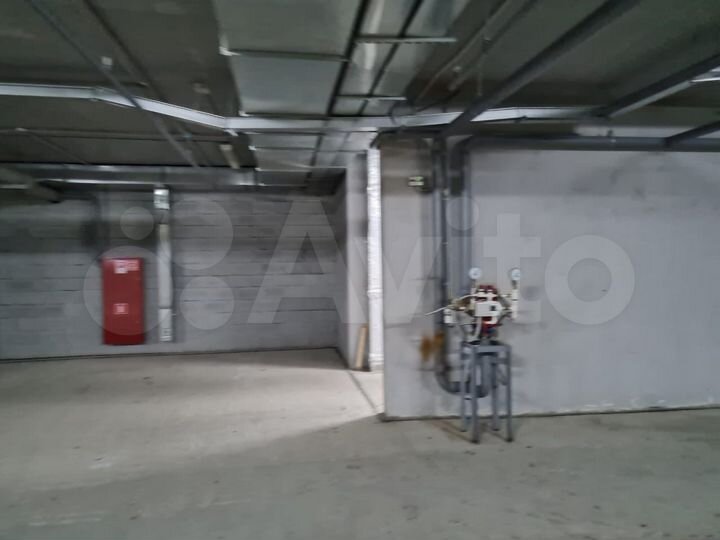 Машиноместо, 11 м²