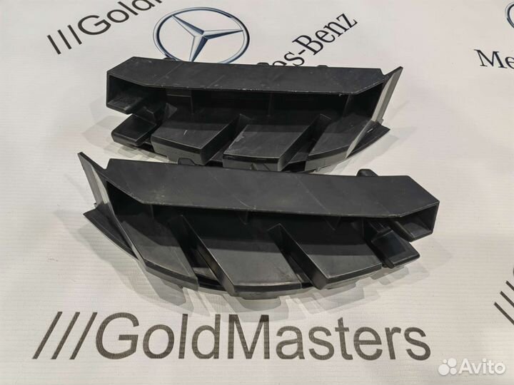 Крепление бампера заднего W212