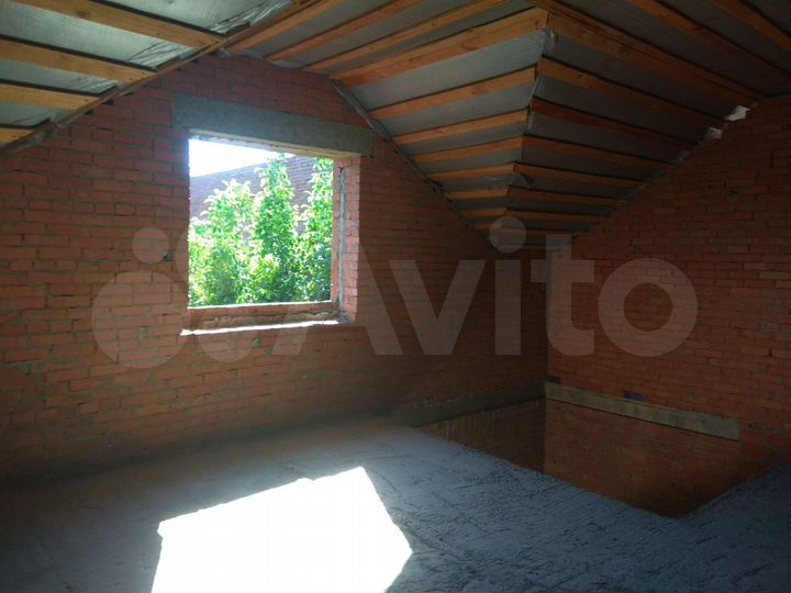 Дом 287,9 м² на участке 5,5 сот.