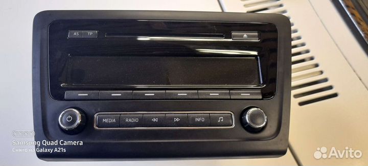 Автомобильная магнитола