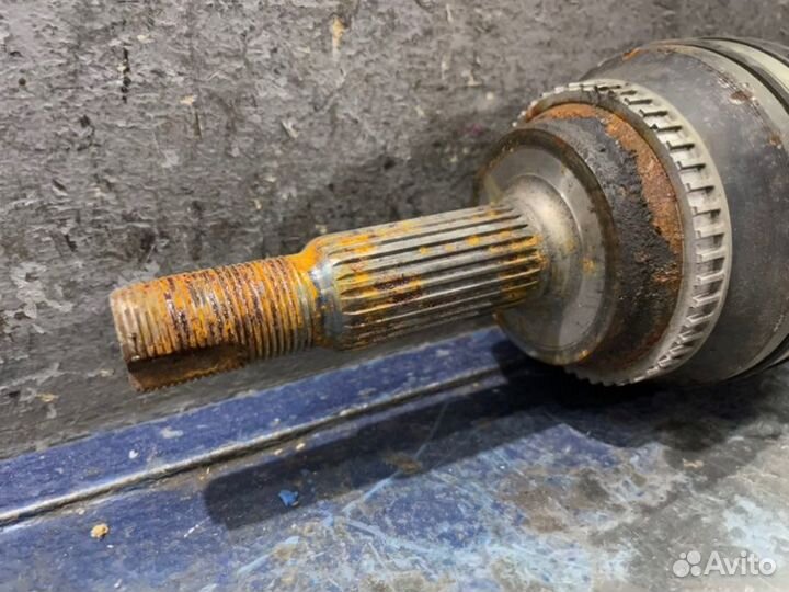 Привод передний левый Toyota Highlander XU20