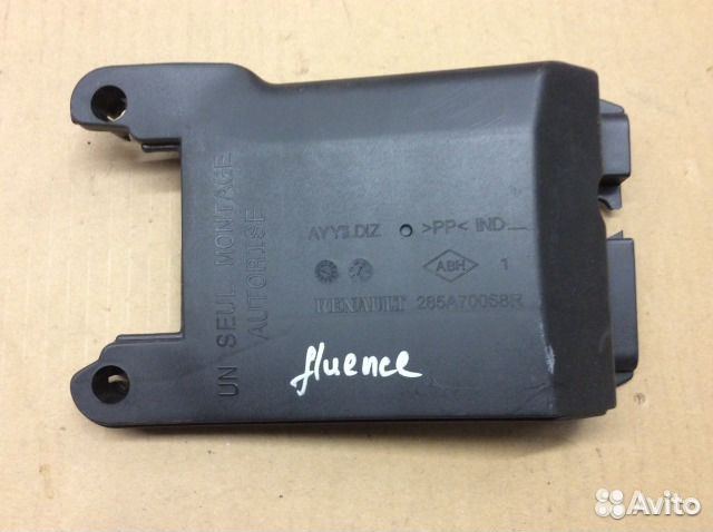 Крышка блока air bag Рено Флюенс после 2010г