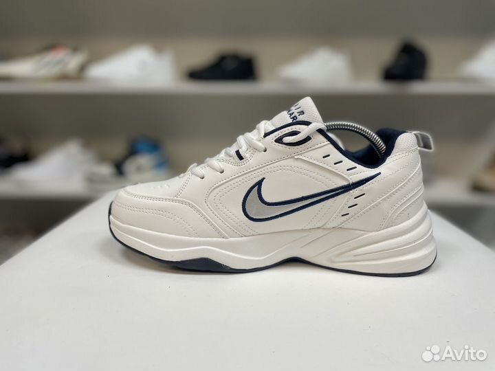 Кроссовки Nike Air Monarch