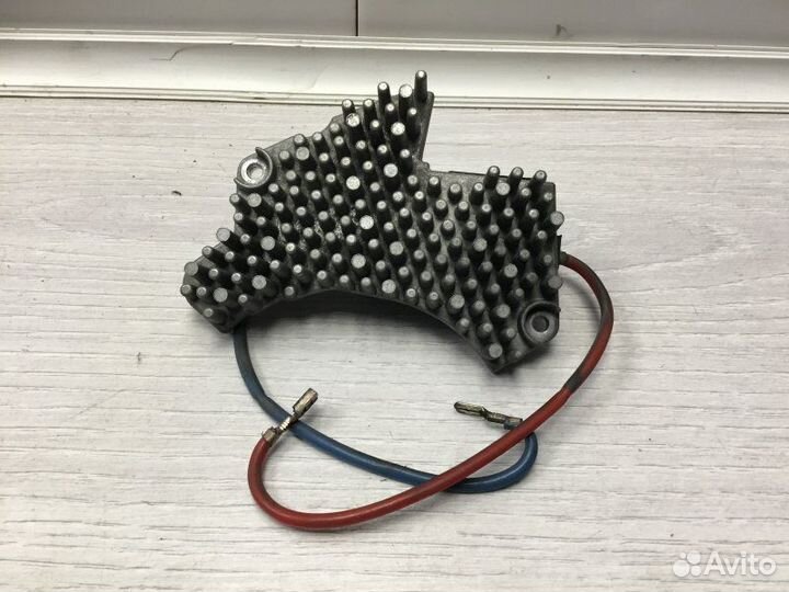 Сопротивление отопителя Mercedes-Benz E-Class 2.4