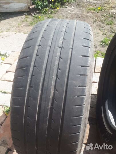 Goodyear EfficientGrip 215/55 R16