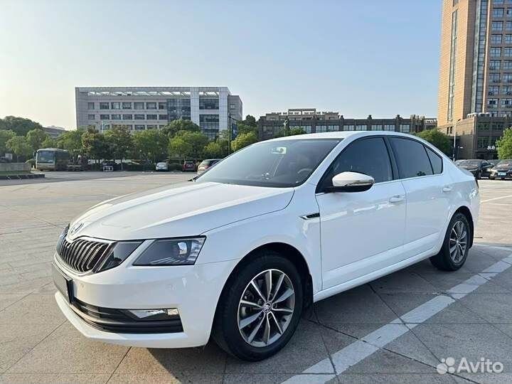 Skoda Octavia 1.4 AT, 2020, 24 600 км