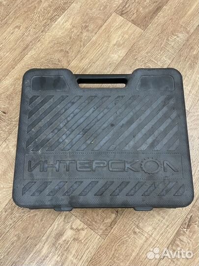 Шуруповерт интерскол