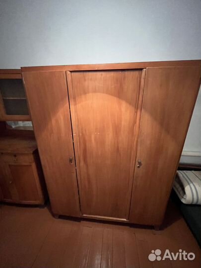 Шкаф