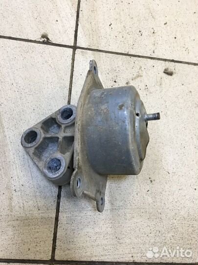 Подушка коробки передач левая Opel Astra H Z16XER