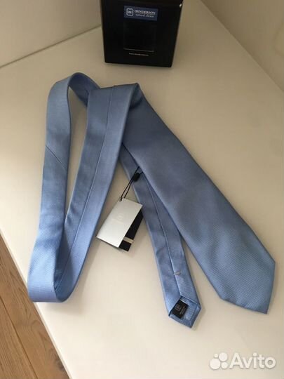 Галстук новый Henderson