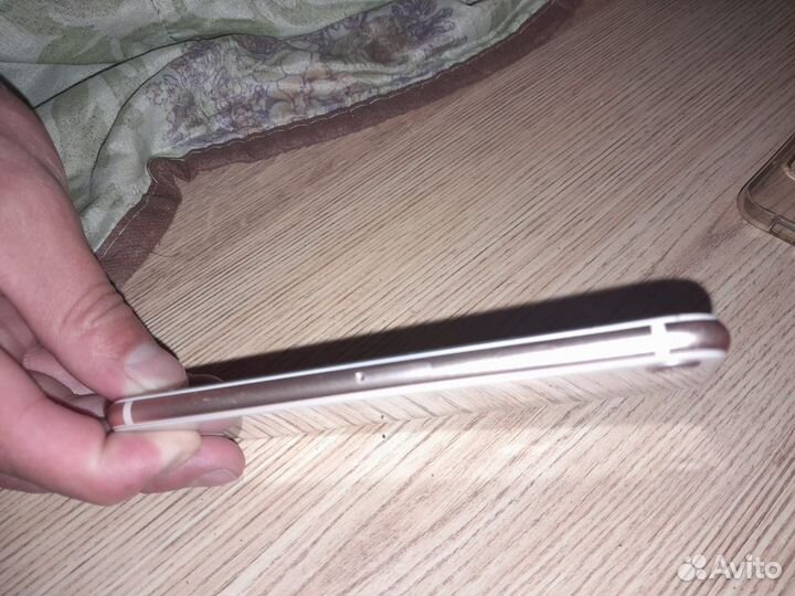 Телефон iPhone 8 64 gb
