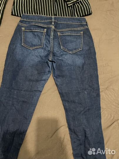 Женские вещи пакетом пиджаки и джинсы. Два лука