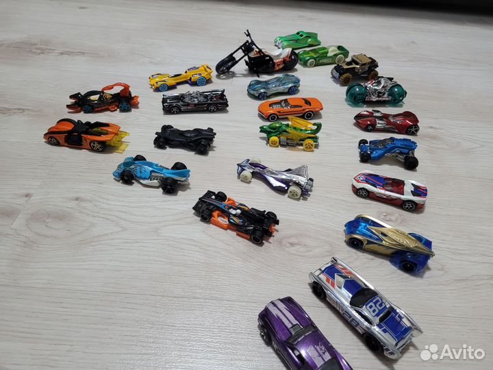 Коллекционные машинки Hot Wheels
