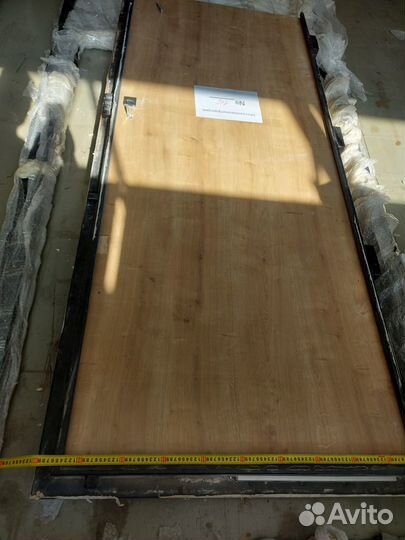 Дверь входная металлическая