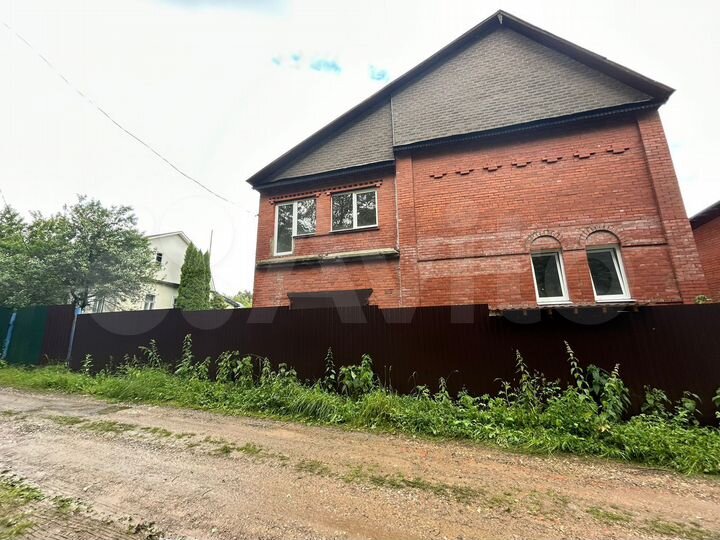 Дом 180 м² на участке 12 сот.