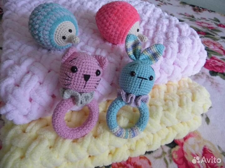 Игрушки новые, ручная работа -ежики, погремушки