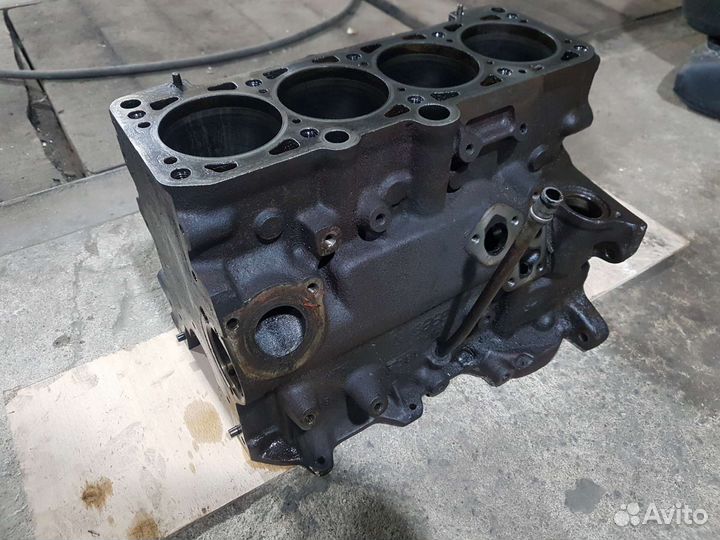 Блок двигателя Volkswagen passat b3 1.6 1f