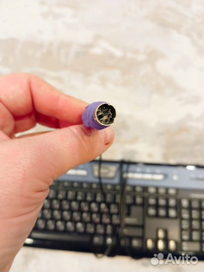 Продам клавиатуру