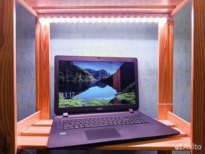 Ноутбук Acer ES1-732 N16C3