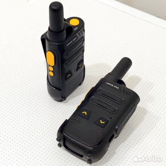 Рация-радиостанция с гарнитурой-наушником