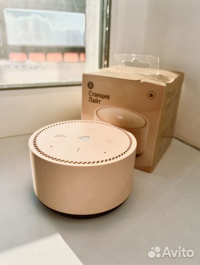 Умная колонка Яндекс станция лайт с Алисой