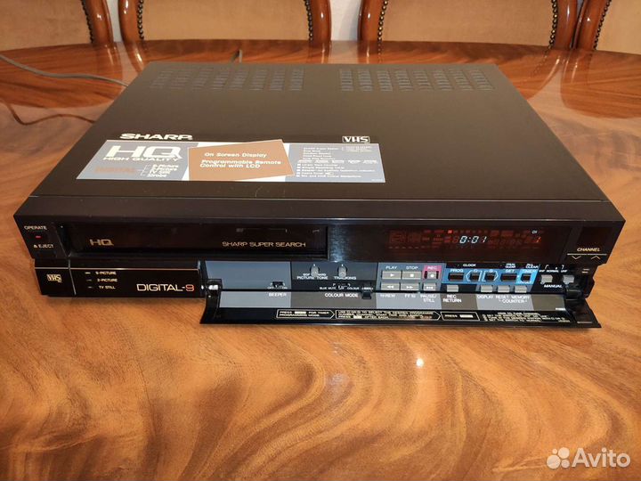 Винтажный видеомагнитофон sharp VC-D801S