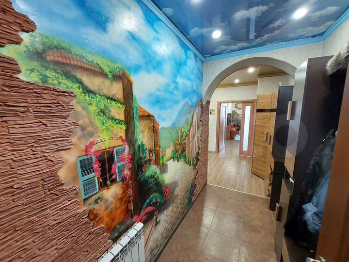 3-к. квартира, 90 м², 1/2 эт.