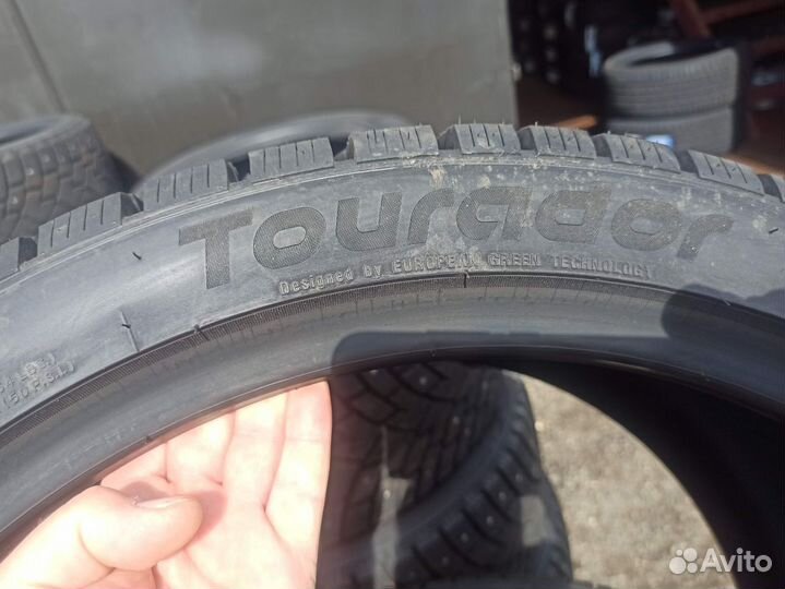 Tourador Ice Star TSW1 275/35 R19 100T