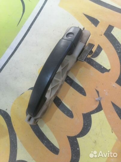 Ручка двери наруж. пер. прав. Chevrolet Aveo T250