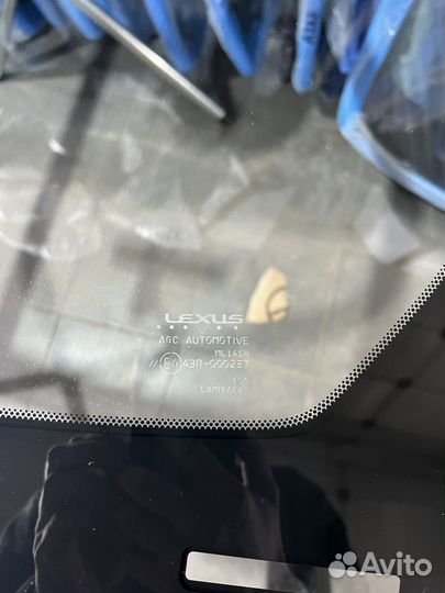 Лобовое стекло Lexus LX600 561016B912
