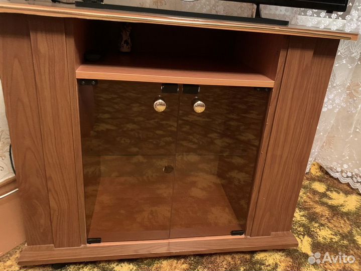 Тумба под телевизор