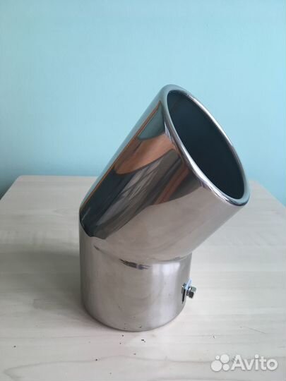 Насадка на глушитель автомобиля