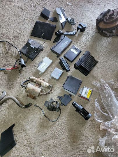 Ремень безопасности на Мерседес 140