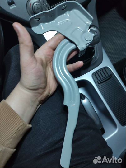 Hyundai / Kia петля капота правая 79120H0000