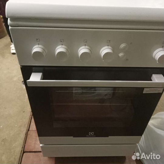 Газовая плита electrolux ekg95010cw