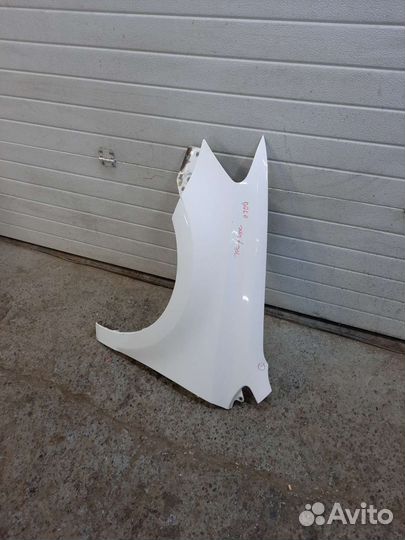 Volkswagen polo крыло левое