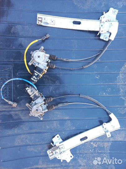 Задний стеклоподьемник kia spectra