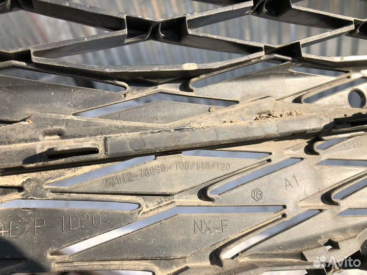 Lexus NX 14- F-Sport Решетка радиатора 1556