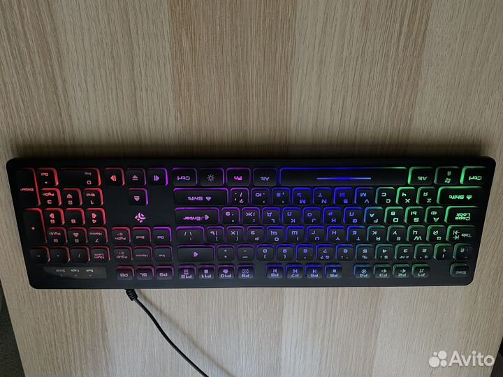 Игровая клавиатура с подсветкой