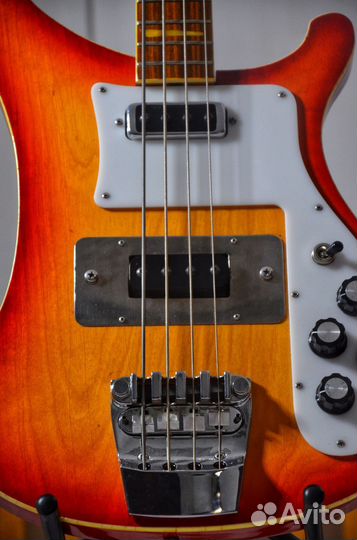 Бас гитара Aria Rickenbacker USA pickup Кейс