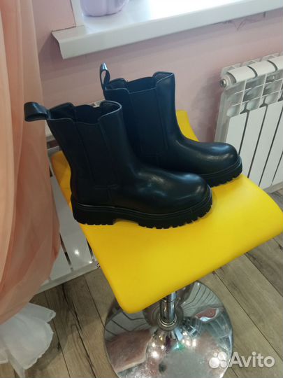 Ботинки женские 39 размер