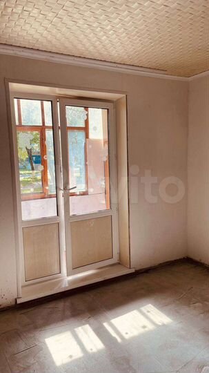 2-к. квартира, 42 м², 1/9 эт.