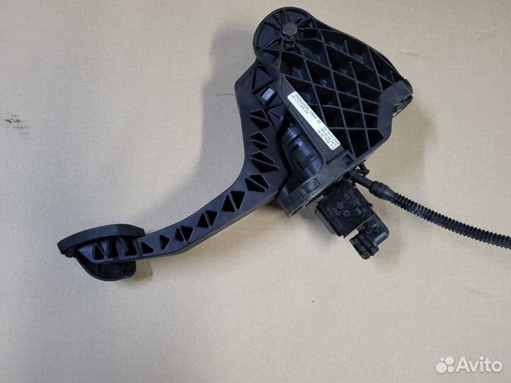 1K1721059ER skoda octavia A5 педаль сцепления