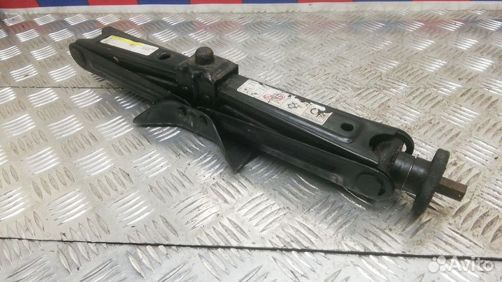 Домкрат на LDV Maxus