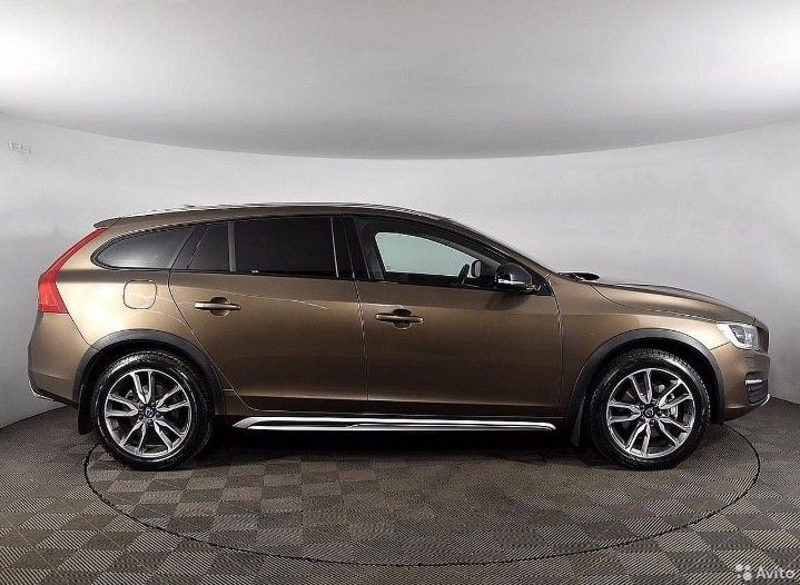 Volvo V60 Cross Country: фото владельца