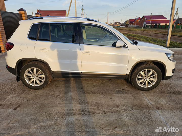 Volkswagen Tiguan 2.0 AT, 2015, 68 700 км