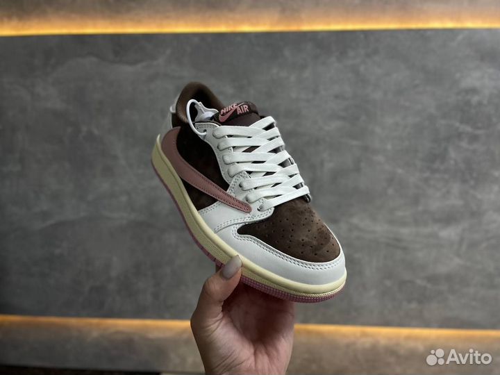 Nike Air Jordan 1 Low Travis Scott