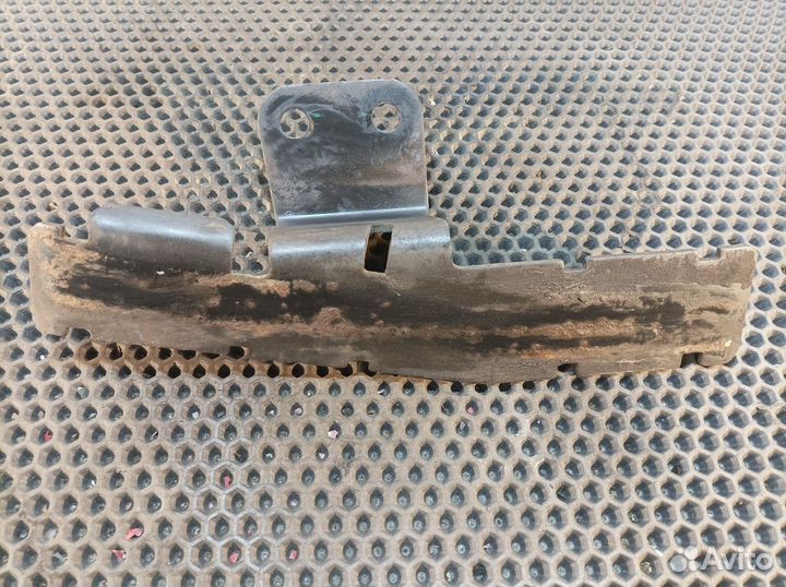 Кронштейн проводки Mercedes-Benz Axor