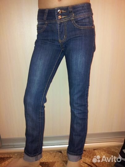Джинсы новые и стильные на девочку Many Many 24р