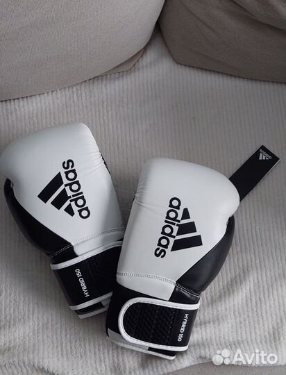 Боксерские перчатки 10 oz Adidas